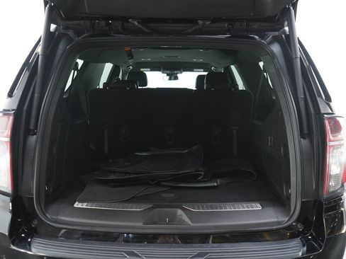 Used 2023 Chevrolet Suburban RST AWD/4WD image 17