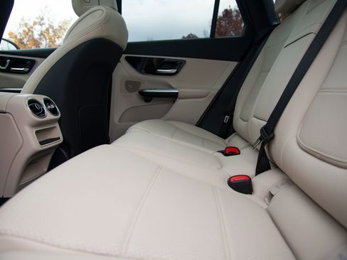 New 2026 Mercedes-Benz GLC 300 4MATIC image 13