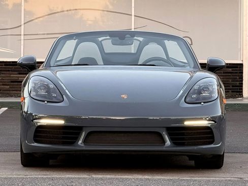 Used 2017 Porsche 718 Boxster S RWD image 3