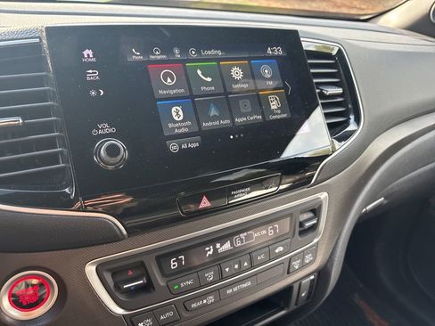 Used 2024 Honda Passport TrailSport image 11