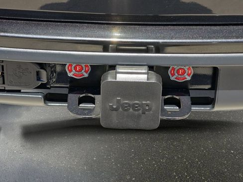 Used 2015 Jeep Grand Cherokee Overland AWD/4WD image 18