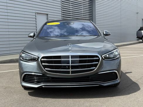 Used 2022 Mercedes-Benz S 580 4MATIC Sedan image 2