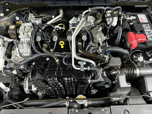 Used 2025 Nissan Altima 2.5 SV FWD image 30