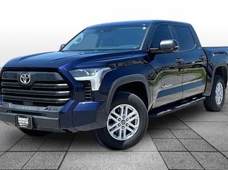 Used 2023 Toyota Tundra SR5 w/ SR5 Convenience Package AWD/4WD video 1