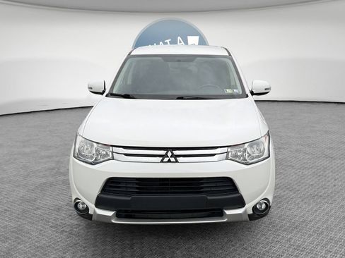 Used 2015 Mitsubishi Outlander SE AWD/4WD image 9