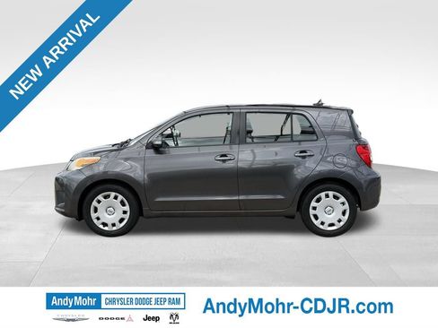 Used 2010 Scion xD image 4