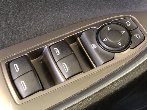 Used 2020 Chevrolet Malibu LT FWD image 27