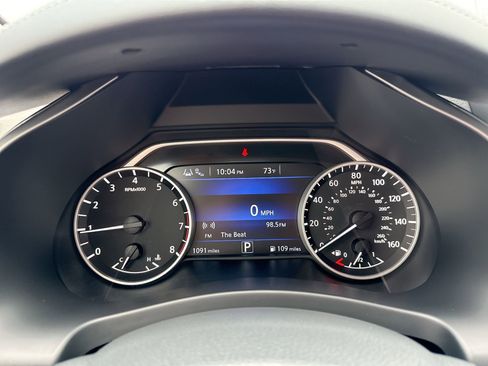 Used 2024 Nissan Murano SV w/ SV Midnight Edition Package FWD image 10