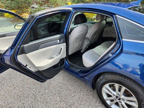 Used 2017 Hyundai Sonata SE image 24
