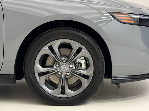 Certified 2025 Honda Accord EX-L image 6