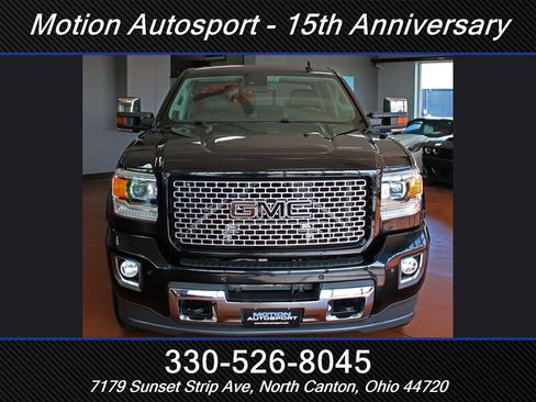 Used 2016 GMC Sierra 3500 Denali w/ Duramax Plus Package AWD/4WD image 4