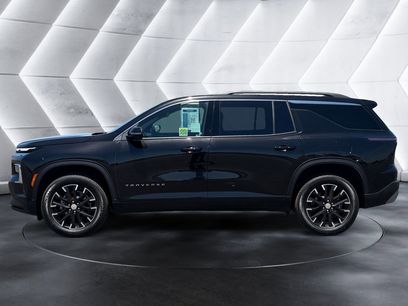 Certified 2025 Chevrolet Traverse LT w/ Sun and Wheel Package