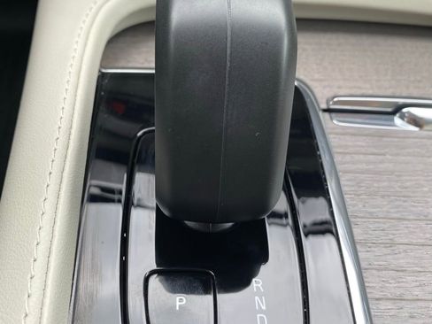 Used 2023 Volvo XC90 B6 Plus w/ Protection Package image 17