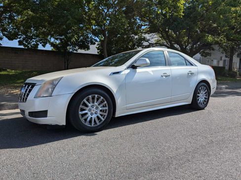 Used 2013 Cadillac CTS Luxury RWD image 1