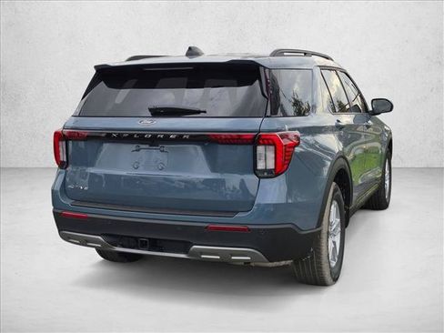 New 2026 Ford Explorer Active w/ Active Comfort Package RWD image 2