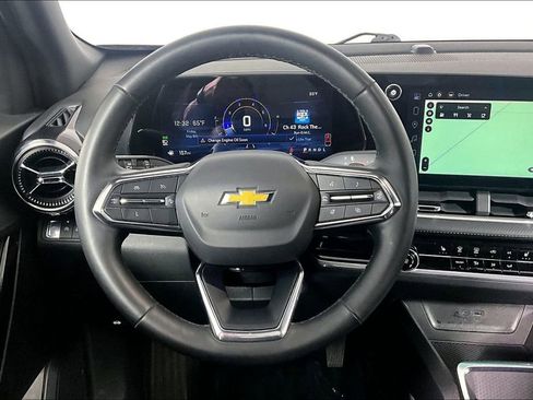 Used 2025 Chevrolet Equinox LT FWD image 5