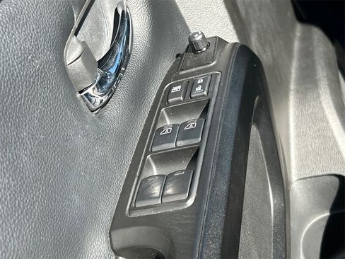 Used 2024 Nissan Titan PRO-4X w/ Off Road Protection Package image 12