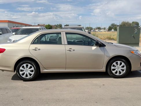 Used 2010 Toyota Corolla S FWD image 7