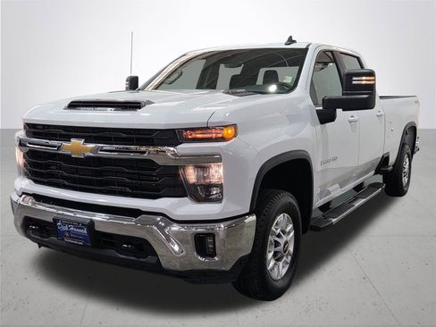 Used 2025 Chevrolet Silverado 2500 LT w/ Convenience Package image 2