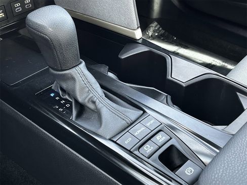 Used 2025 Toyota Camry LE image 14