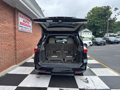Used 2015 Toyota Sienna XLE AWD/4WD image 40
