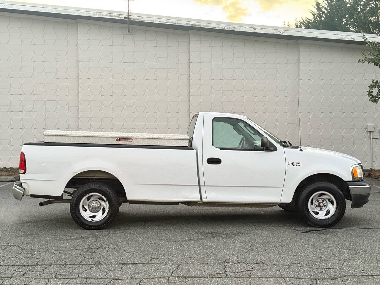 Used 2003 Ford F150 XLT RWD image 3