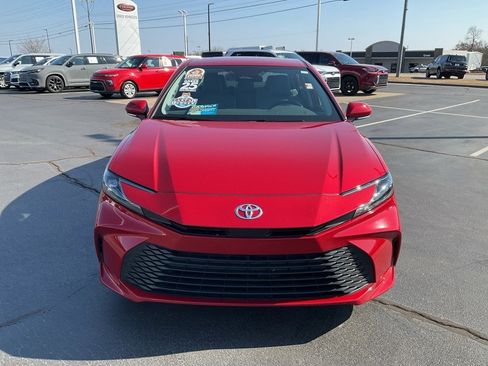 Used 2025 Toyota Camry LE image 22