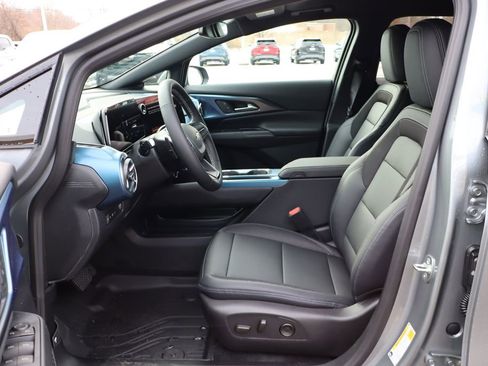 New 2026 Chevrolet Equinox EV LT image 10