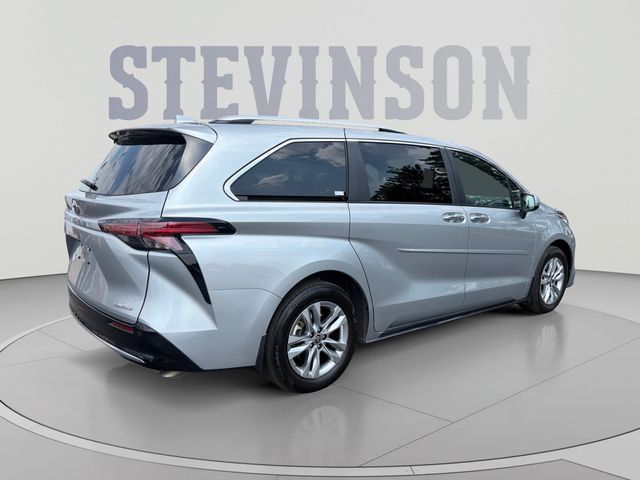 Certified 2025 Toyota Sienna Limited AWD/4WD image 5