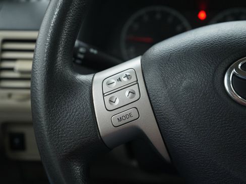 Used 2013 Toyota Corolla LE Special Edition image 23