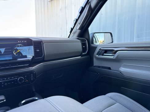 Used 2023 Chevrolet Silverado 1500 RST w/ Z71 Off-Road Package image 25