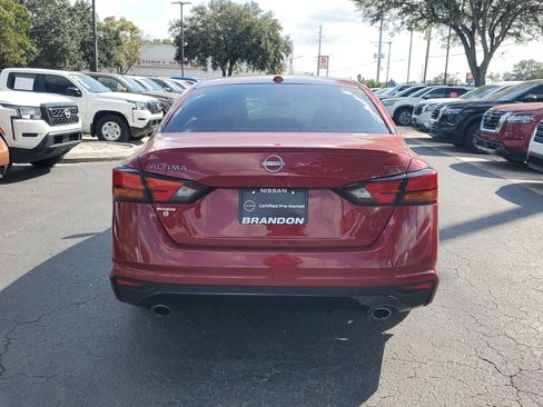 Certified 2025 Nissan Altima 2.5 SR image 6