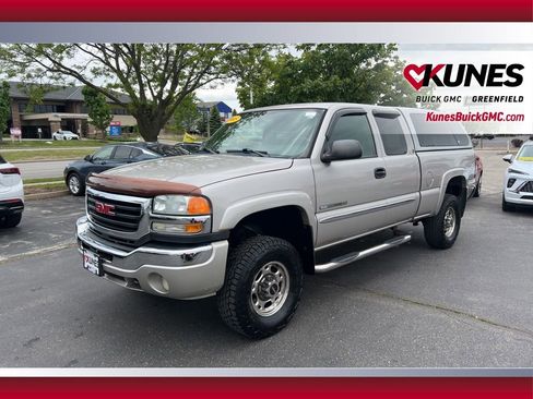 Used 2005 GMC Sierra 2500 SLE w/ Snow Plow Prep Package AWD/4WD image 12