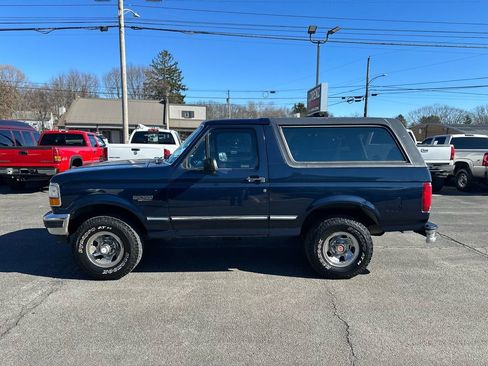Used 1993 Ford Bronco XLT AWD/4WD image 2