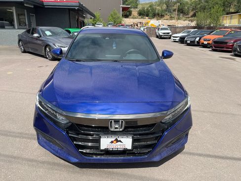 Used 2019 Honda Accord Sport image 2