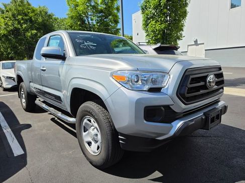 Used 2023 Toyota Tacoma SR w/ SR Convenience Package image 3