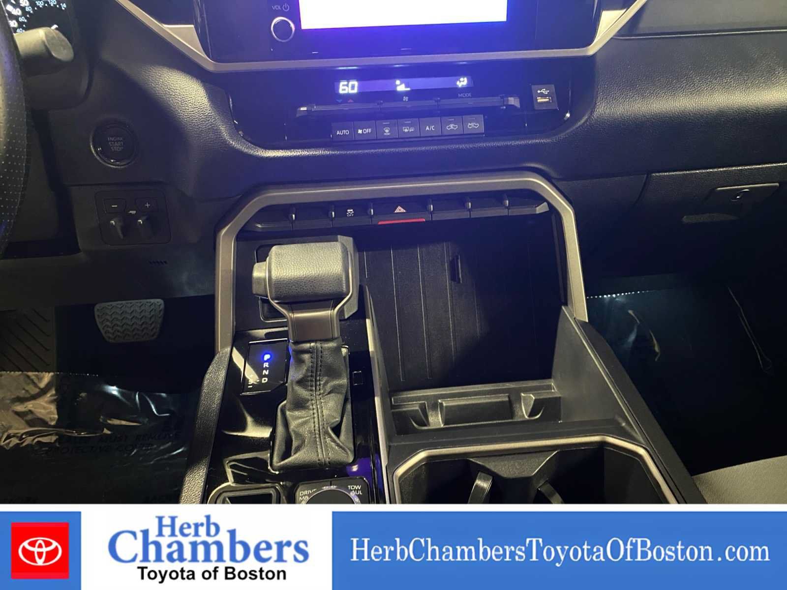 Used 2025 Toyota Tundra SR5 AWD/4WD image 31