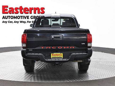 Used 2019 Toyota Tacoma TRD Sport w/ TRD Premium Sport Package image 6