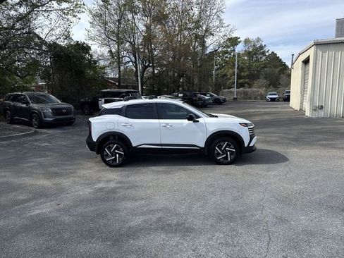 New 2026 Nissan Kicks SV FWD image 4