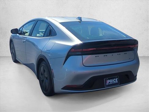 Used 2025 Toyota Prius LE image 7