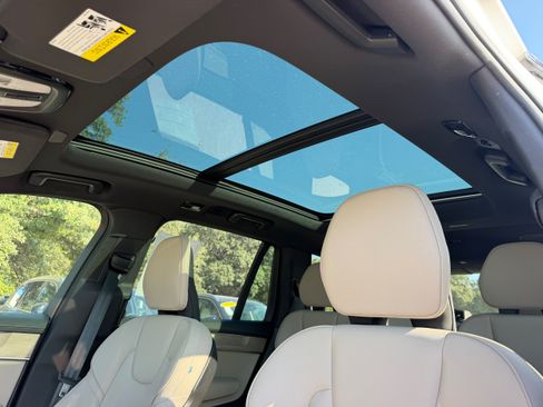 Certified 2026 Volvo XC90 B6 Plus AWD/4WD image 26