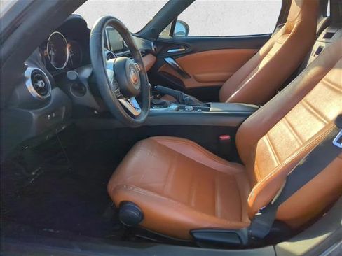 Used 2017 FIAT 124 Spider Lusso image 8