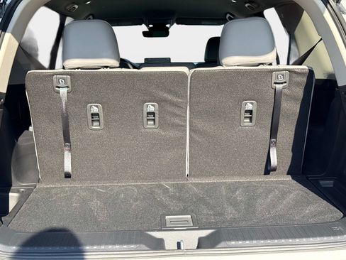 Used 2025 Honda Pilot EX-L image 13