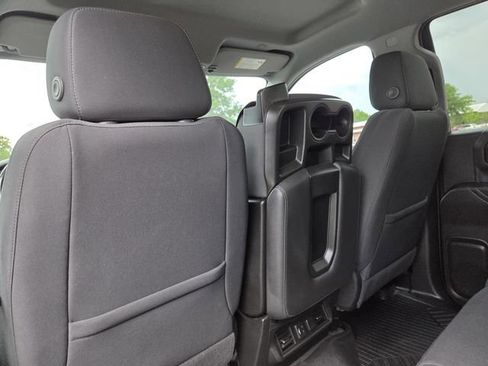 Used 2021 Chevrolet Silverado 1500 LT AWD/4WD image 30
