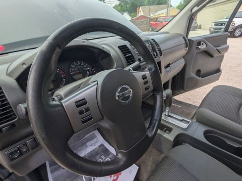 Used 2005 Nissan Frontier NISMO w/ (J01) Sunroof Pkg AWD/4WD image 11
