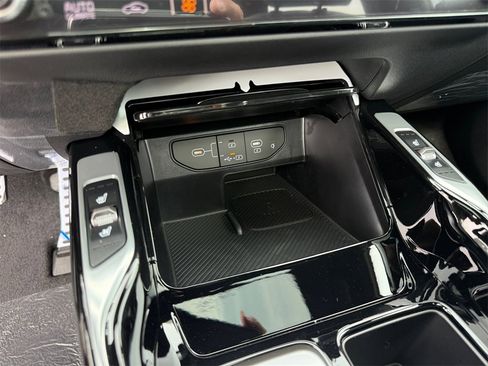 New 2025 Kia Sorento SX Prestige image 29