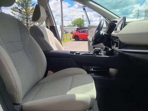 Used 2023 Nissan Rogue SV AWD/4WD image 20