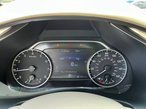 Used 2017 Nissan Murano SL w/ SL Technology Package FWD image 17
