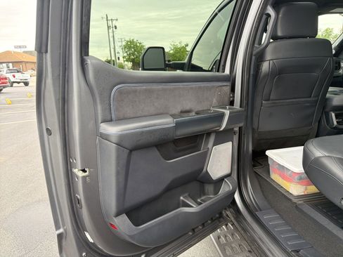 Used 2025 Ford F250 Platinum w/ Tremor Off-Road Package AWD/4WD image 7