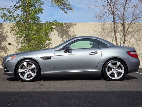 Used 2012 Mercedes-Benz SLK 350 image 7